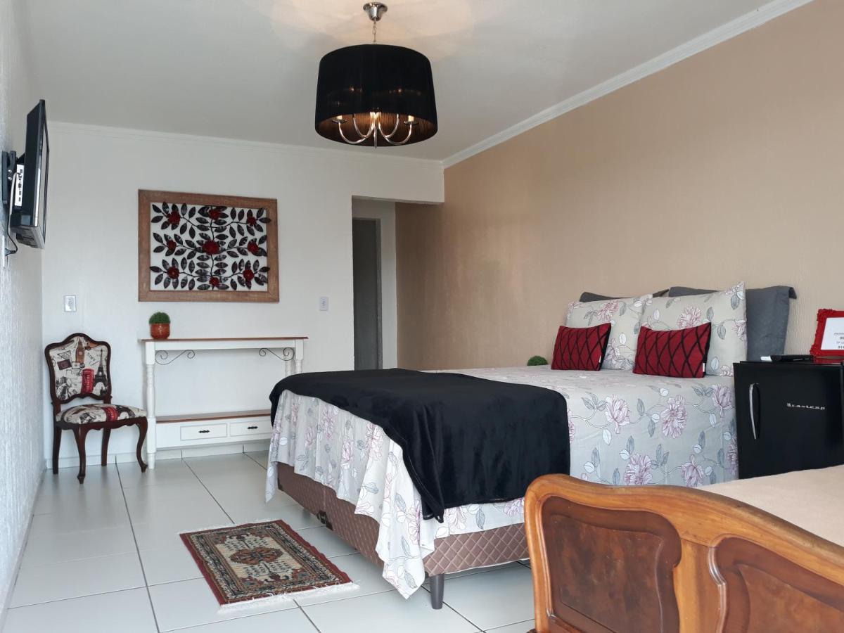 Pousada Cris Garden Bed&Breakfast Foz do Iguaçu Exterior foto